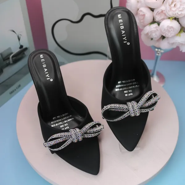 Khám phá Dép Cao Gót Nữ TGG 194 Màu Đen Da Mịn Đính Nơ Đá Size 35
