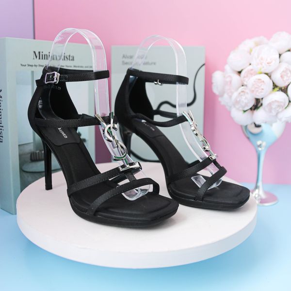 Khám phá Dép Cao Gót Nữ TGG 899-3 Màu Đen Da Mịn Phối Chữ YSL Size 35