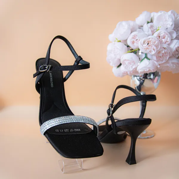 Khám phá Dép Cao Gót Nữ TGG M962-32 Màu Đen Quai Đính Đá Size 35