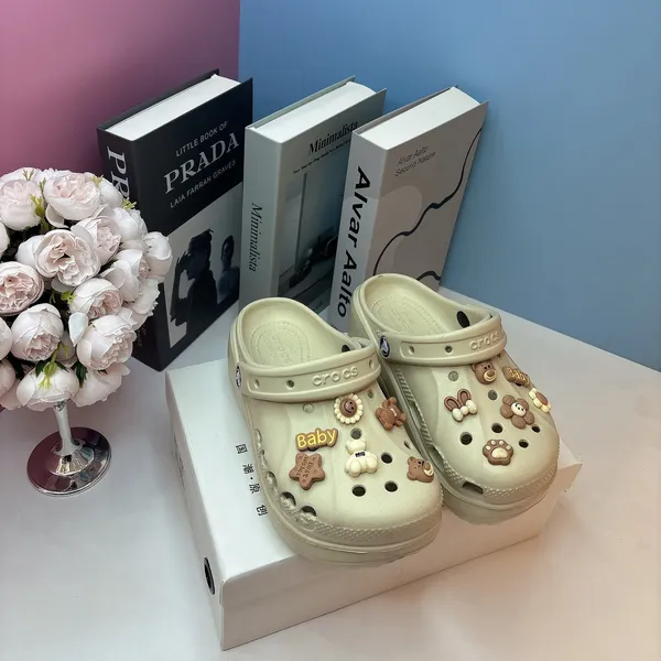 Khám phá Dép Crocs Nữ TGG 2010 Màu Be Sticker Hoa Chữ Baby Size 36