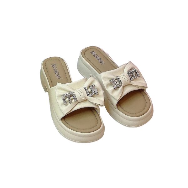 Khám phá Dép Quai Ngang Nữ TGG 8803 Đính Nơ Màu Be Size 35