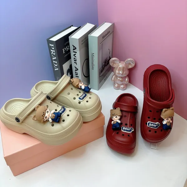 Khám phá Dép Sục Nữ TGG 2007 Màu Đỏ Sticker Chàng Trai Size 37-38