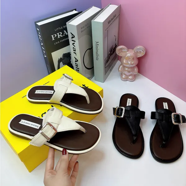 Khám phá Dép xỏ ngón TGG 9903 da mềm màu trắng size 36
