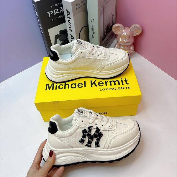Khám phá Giày Thể Thao Nữ TGG E16 Da Sần Màu Trắng Size 36