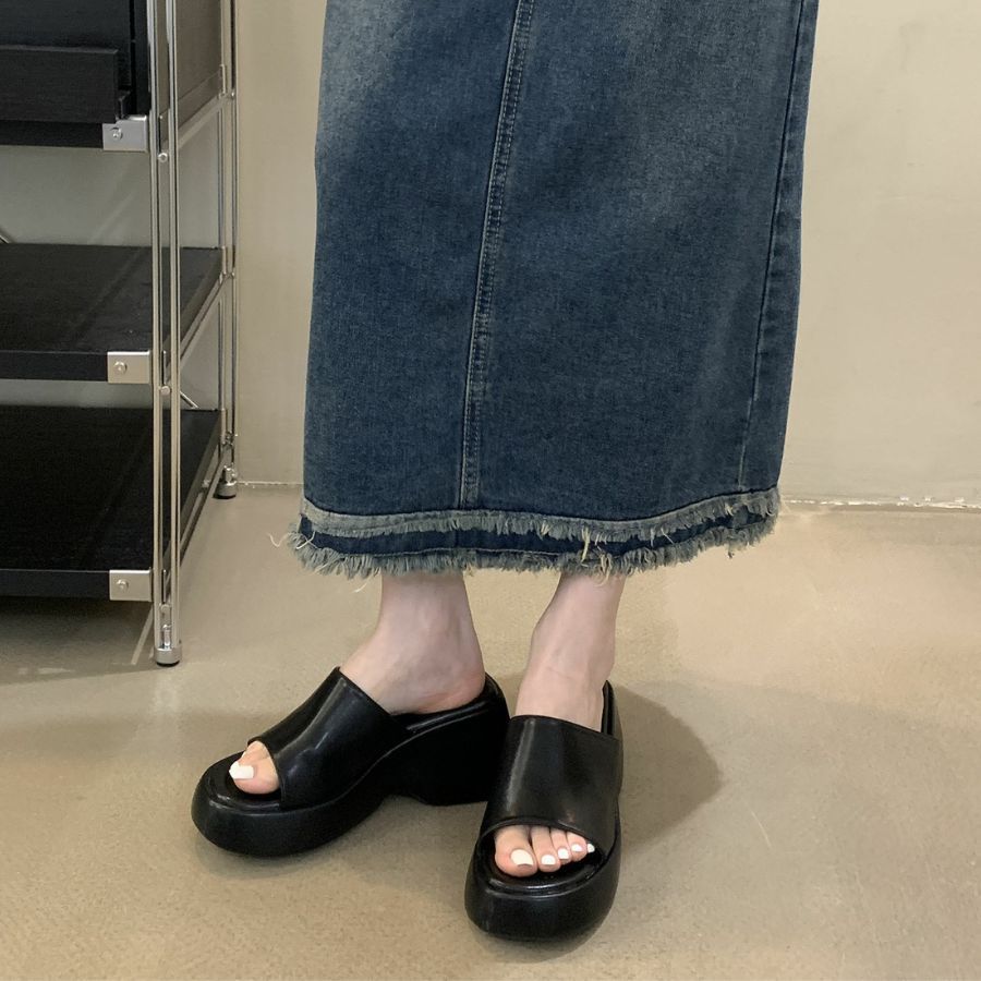 Dép Quai Ngang Nữ TGG SW9966 Màu Đen Da Mềm Size 37