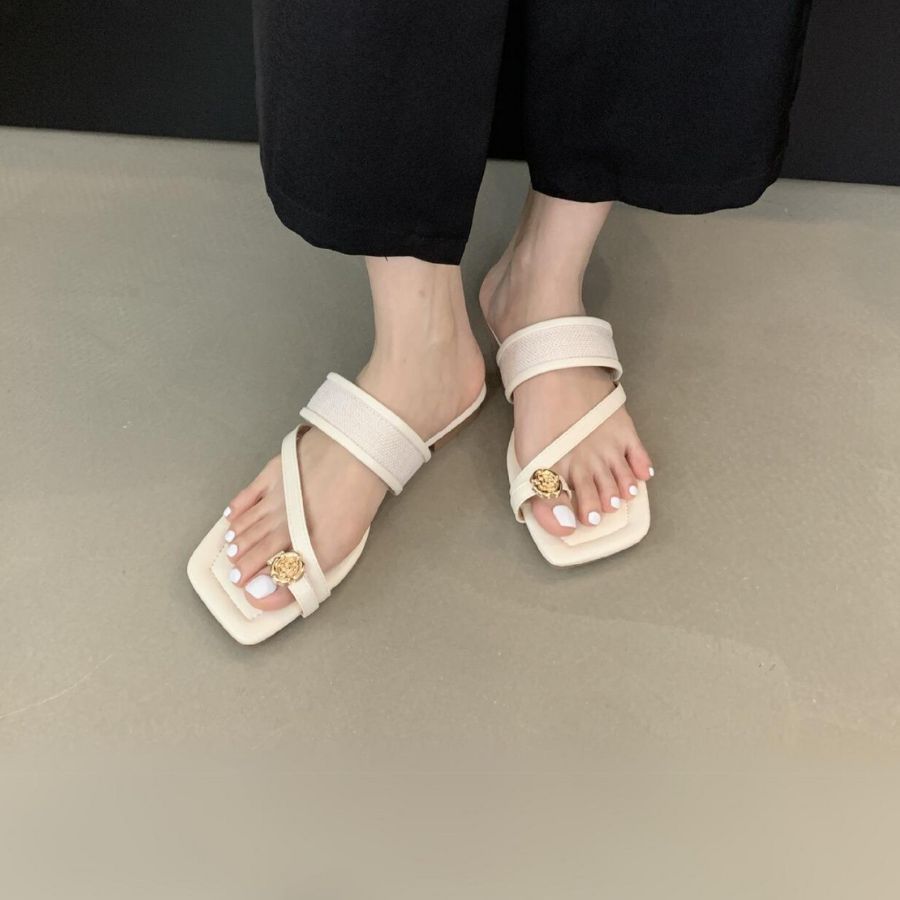 Dép Xỏ Ngón Nữ TGG 293-6 Màu Trắng Da Trơn Size 37