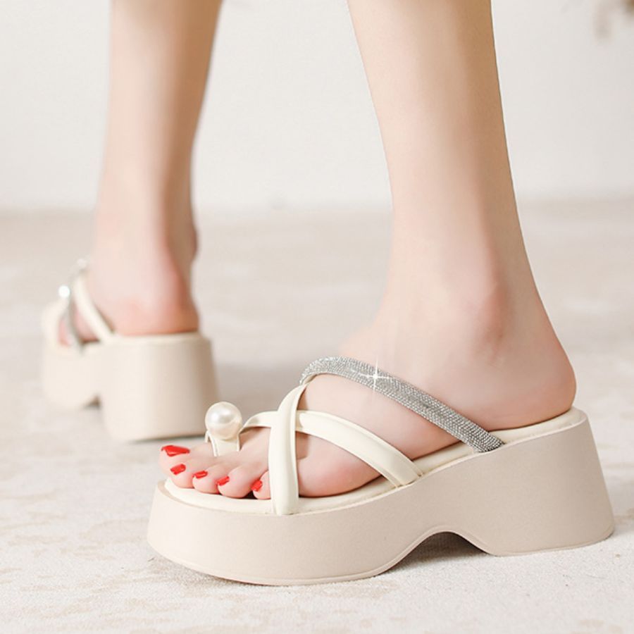 Dép Xỏ Ngón Nữ TGG Y2238 Màu Đen Da Trơn Size 38