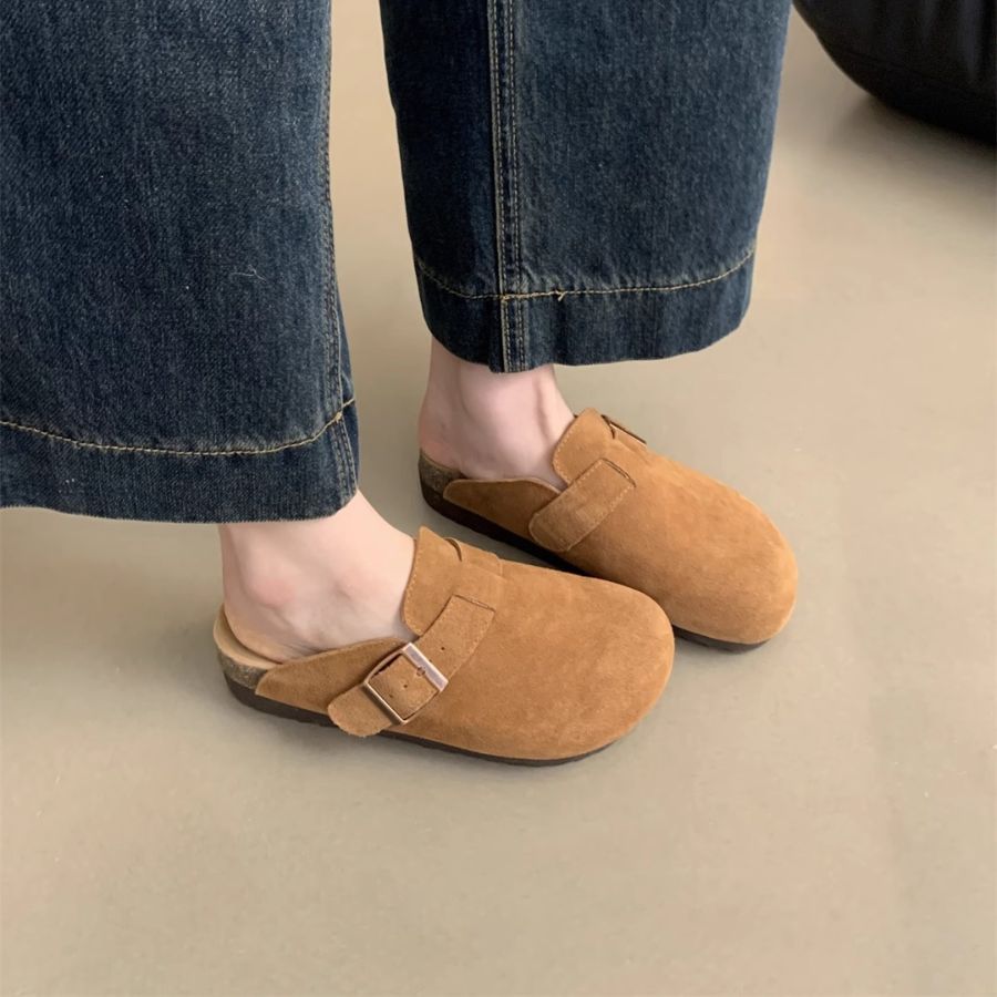 Giày Sục Nữ TGG UN2205-1 Màu Nâu Da Lộn Size 36