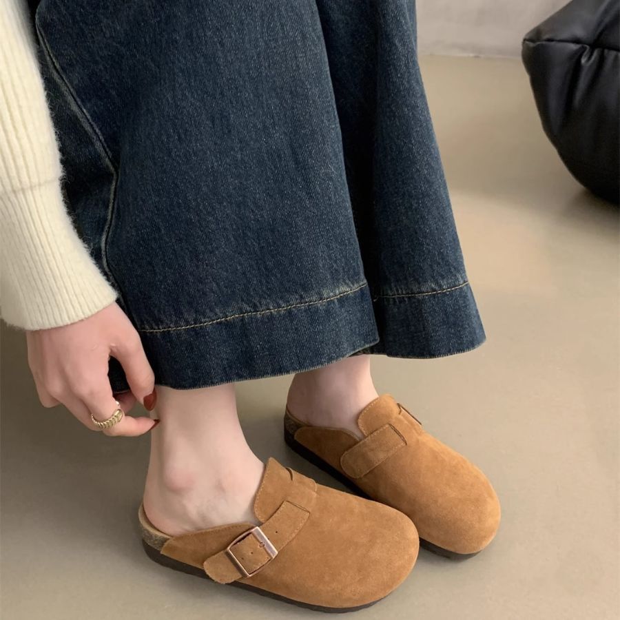 Giày Sục Nữ TGG UN2205-1 Màu Nâu Da Lộn Size 36