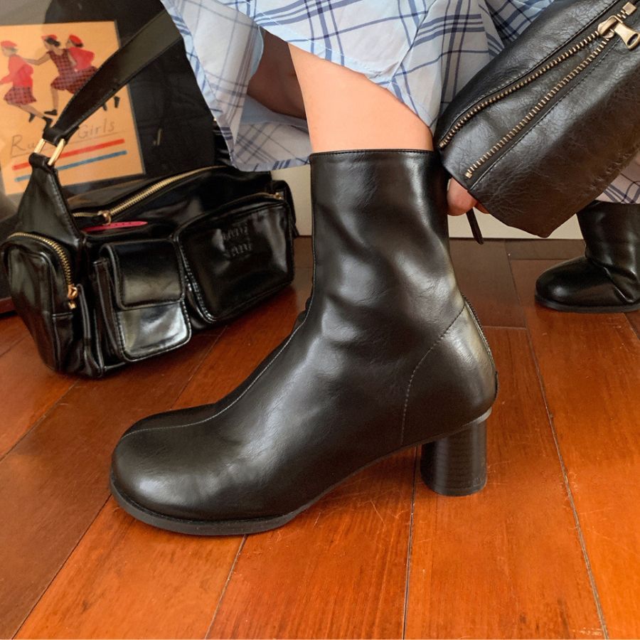 Giày Boots Cổ Thấp Nữ TGG SW6655 Màu Đen Da Trơn Size 38