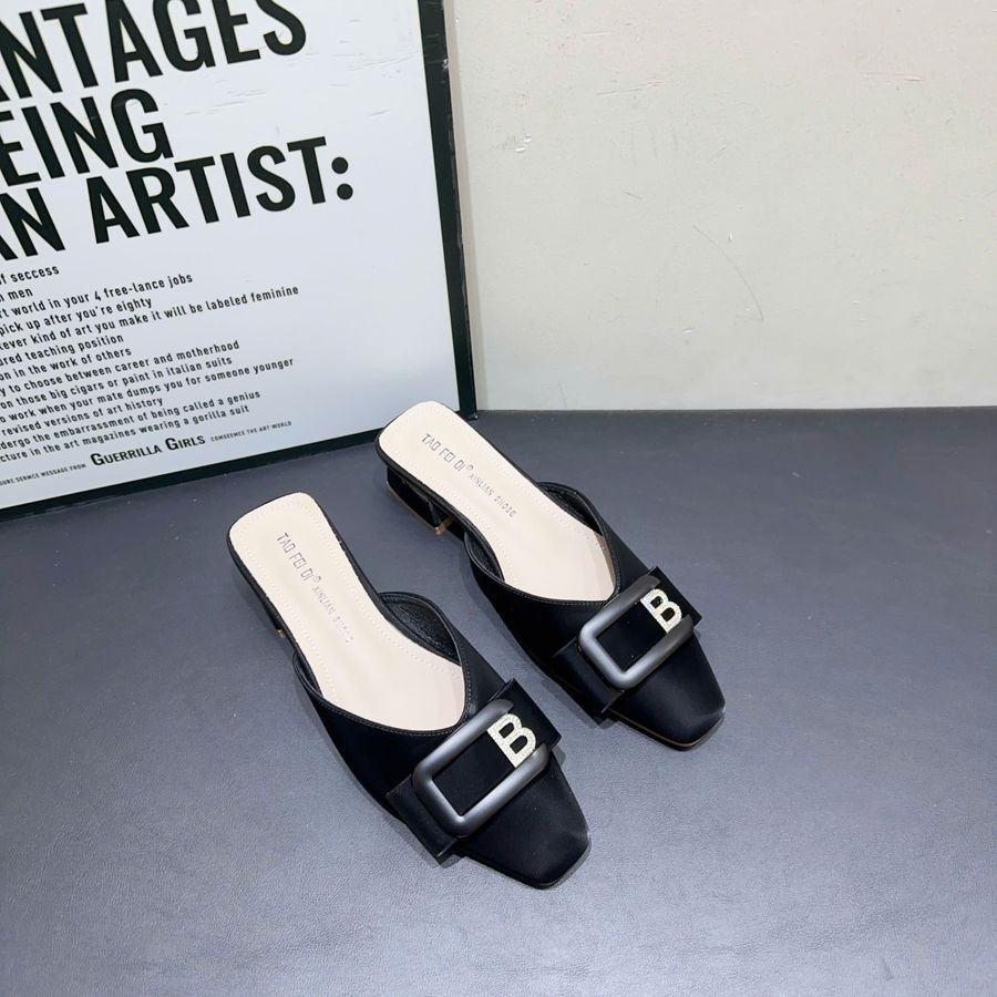 Giày Sục Nữ TGG 8338-67 Màu Đen Da Lụa Size 36