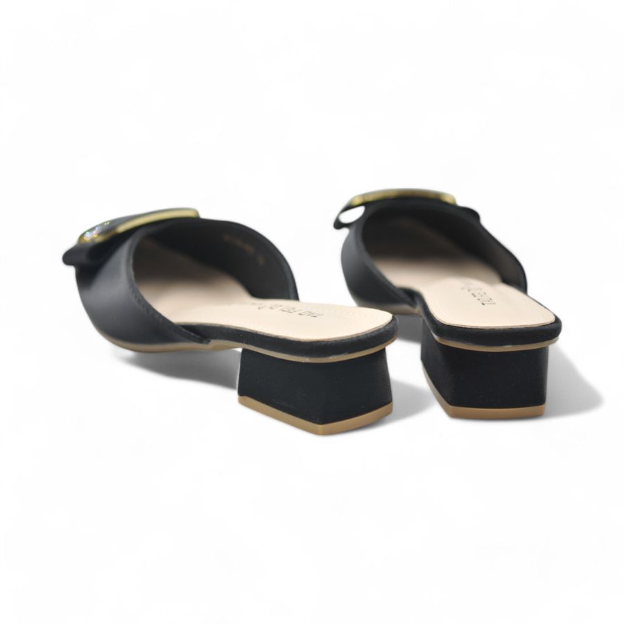 Giày Sục Nữ TGG 8338-67 Màu Đen Da Lụa Size 39