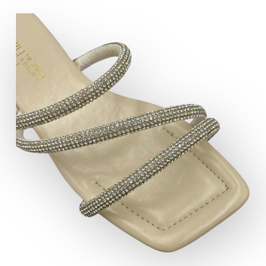 Dép Bệt Nữ TGG D839-2 Màu Trắng Da Trơn Size 35 