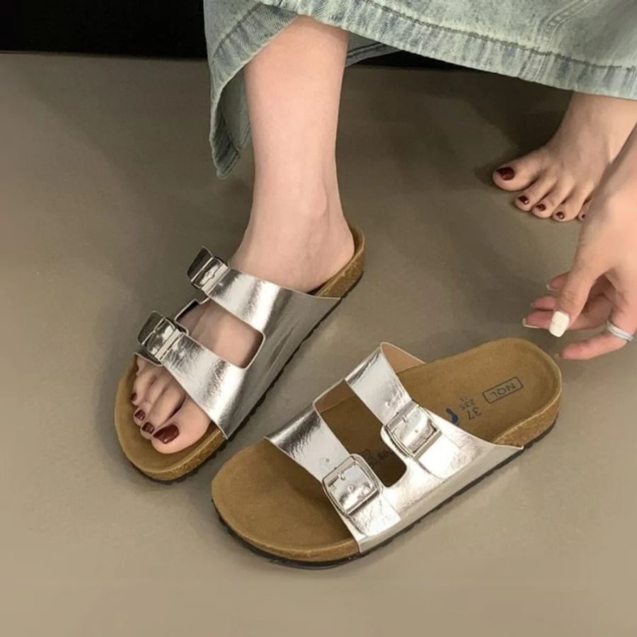Dép Đế Trấu Nữ TGG UN6556-3 Màu Bạc Da Mềm Size 38