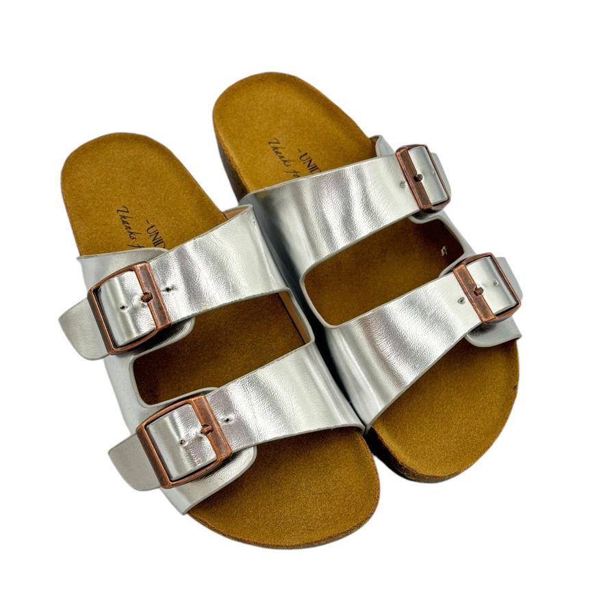 Dép Đế Trấu Nữ TGG UN6556-3 Màu Bạc Da Mềm Size 38