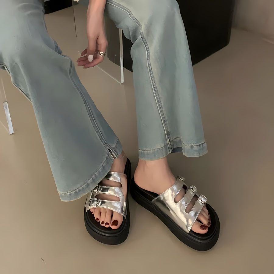 Dép Nữ TGG D1818-6 Màu Bạc Da Mềm Size 39