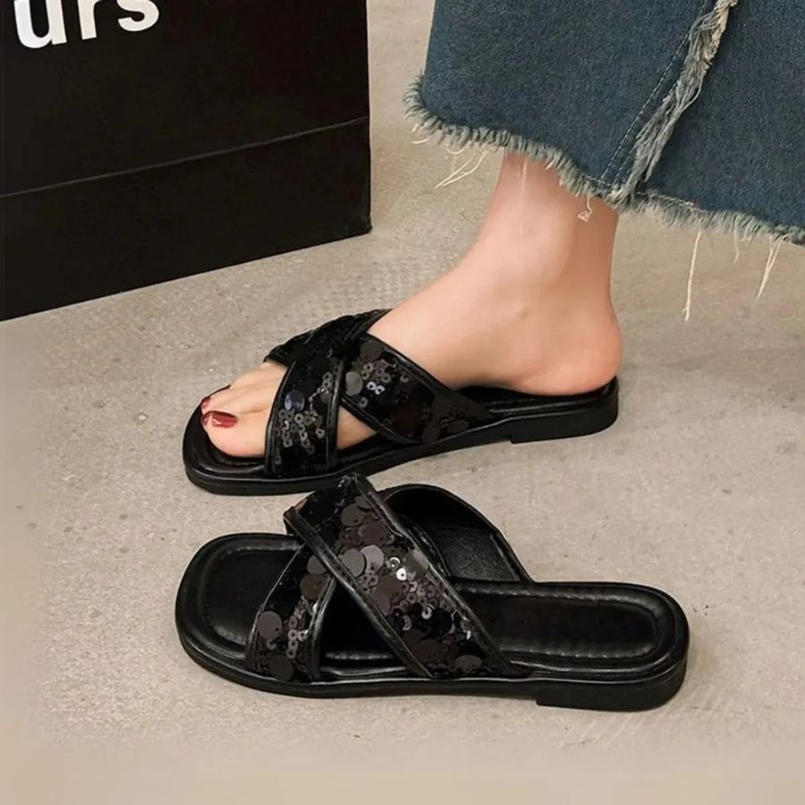 Dép Nữ TGG UN5030-1 Màu Đen Da Mềm Size 37