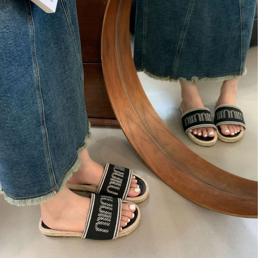 Dép Quai Ngang Nữ TGG A566-19 Màu Đen Vải Mềm Size 39