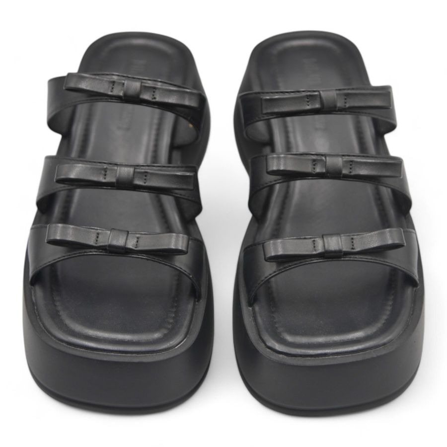 Dép Quai Ngang Nữ TGG D680-16 Màu Đen Da Trơn Size 38
