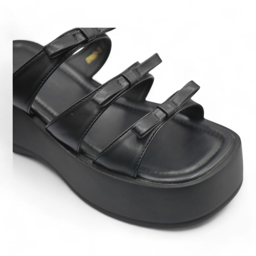 Dép Quai Ngang Nữ TGG D680-16 Màu Đen Da Trơn Size 38
