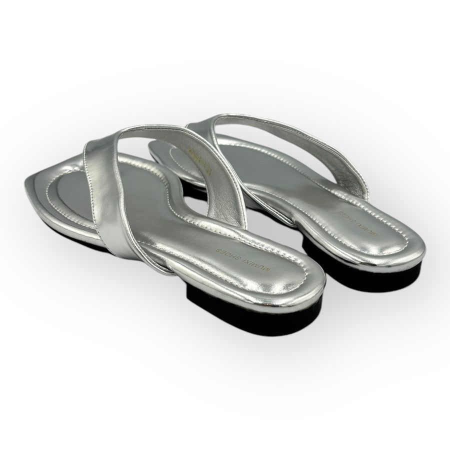 Dép Xỏ Ngón Nữ TGG A321-1 Màu Bạc Da Bóng Size 38