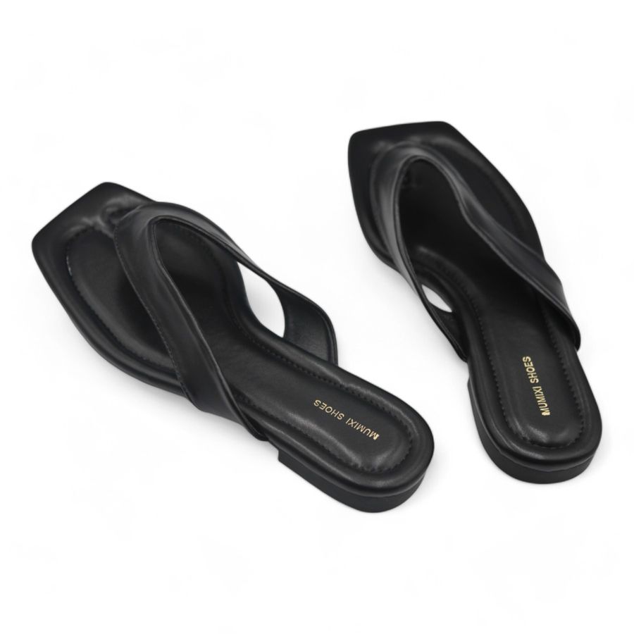Dép Xỏ Ngón Nữ TGG A321-1 Màu Đen Da Bóng Size 38