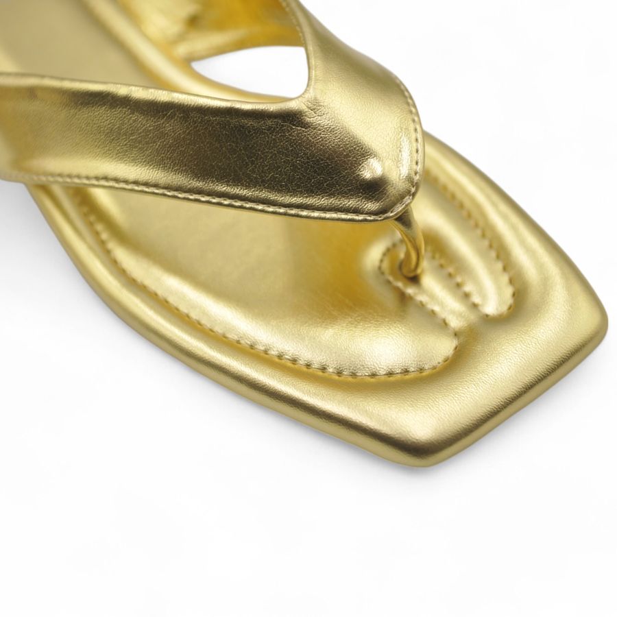 Dép Xỏ Ngón Nữ TGG A321-1 Màu Vàng Da Bóng Size 36