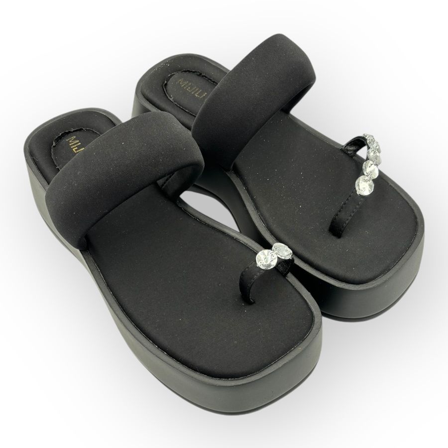 Dép Xỏ Ngón Nữ TGG F680-2 Màu Đen Da Mềm Size 37
