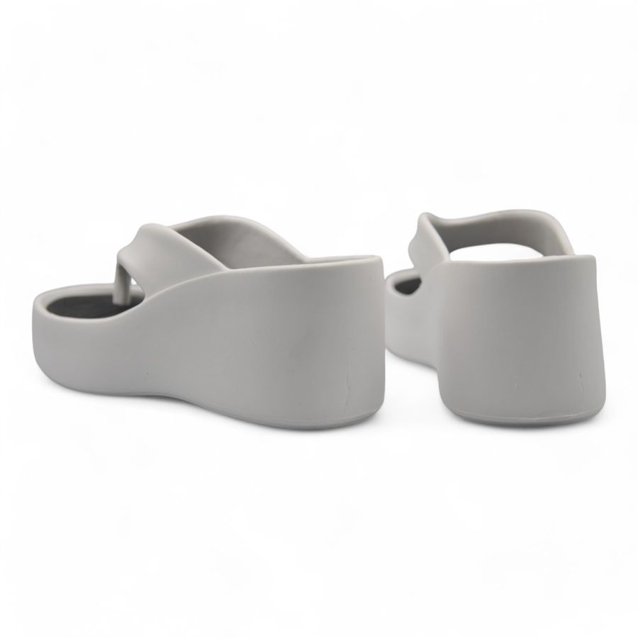 Dép Xỏ Ngón Nữ TGG G1017 Màu Trắng Da Mềm Size 35