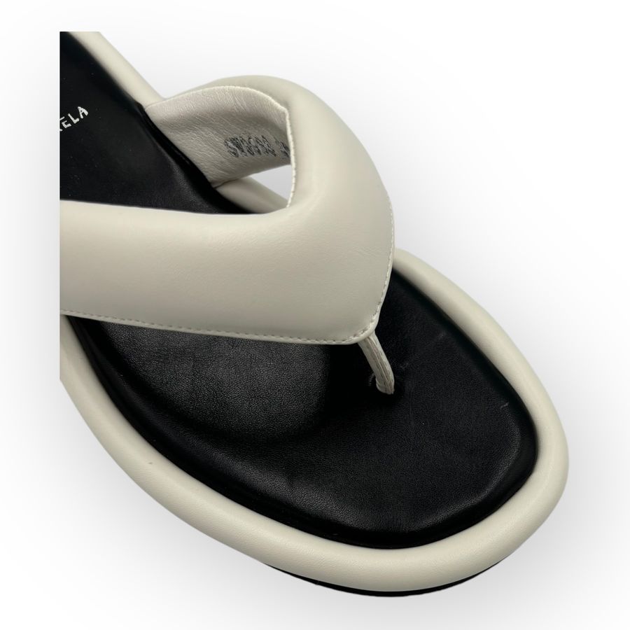 Dép Xỏ Ngón Nữ TGG SW9933 Màu Trắng Da Trơn Size 37