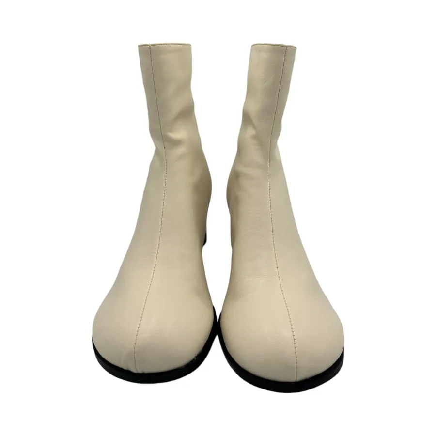 Giày Boots Cổ Thấp Nữ TGG SW6655 Màu Trắng Da Trơn Size 37