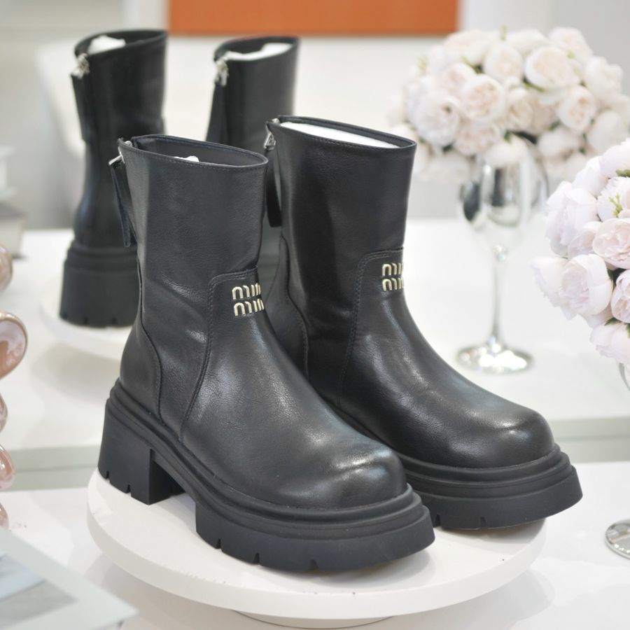 Giày Boots Nữ TGG 833-3 Màu Đen Da Lì Size 38