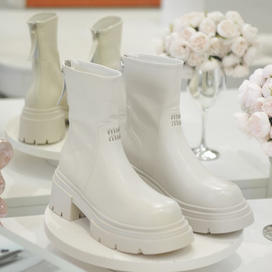 Giày Boots Nữ TGG 833-3 Màu Trắng Da Lì Size 38
