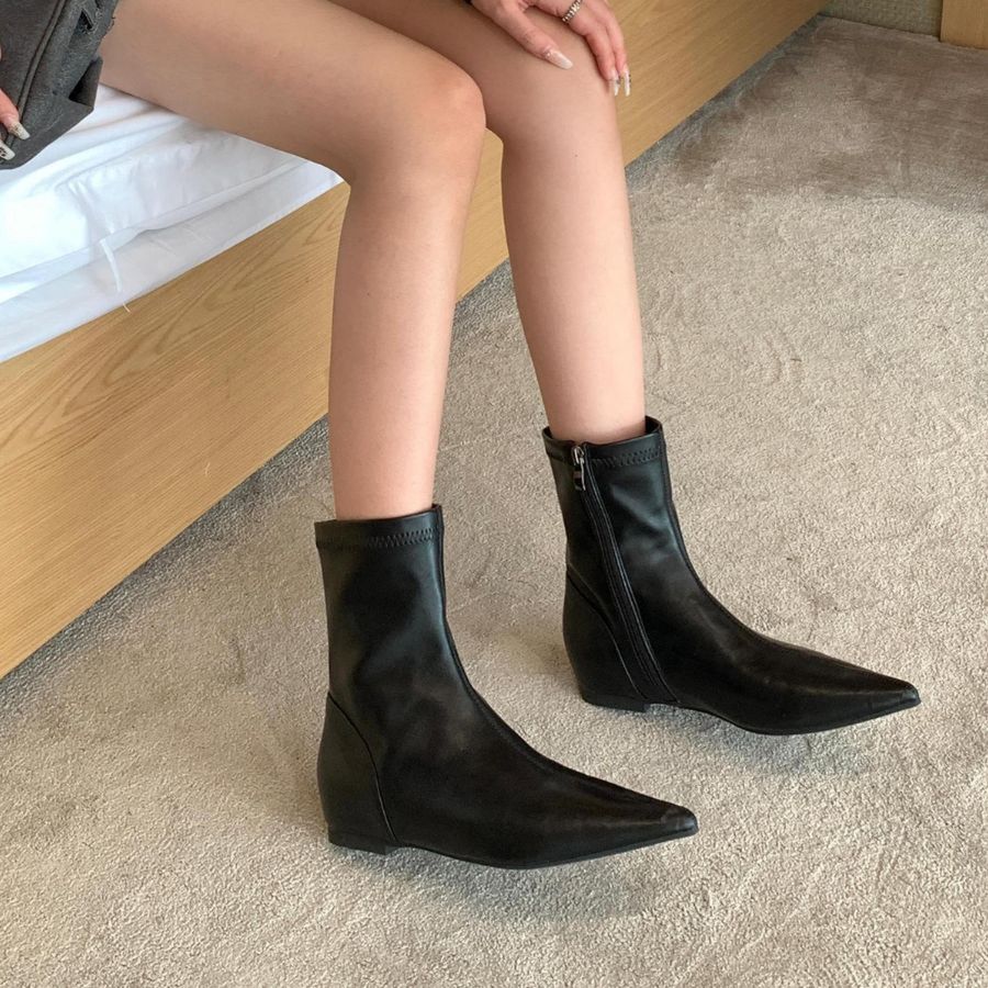 Giày Boots Nữ TGG 9566-1 Màu Đen Da Mềm Size 38