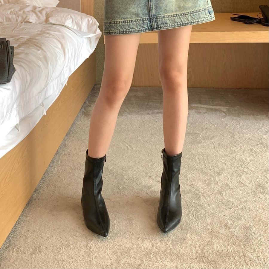 Giày Boots Nữ TGG 9566-1 Màu Đen Da Mềm Size 38