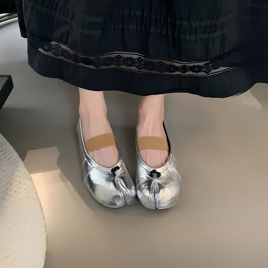 Giày Búp Bê Nữ TGG D5928-1 Màu Bạc Da Mềm Size 39