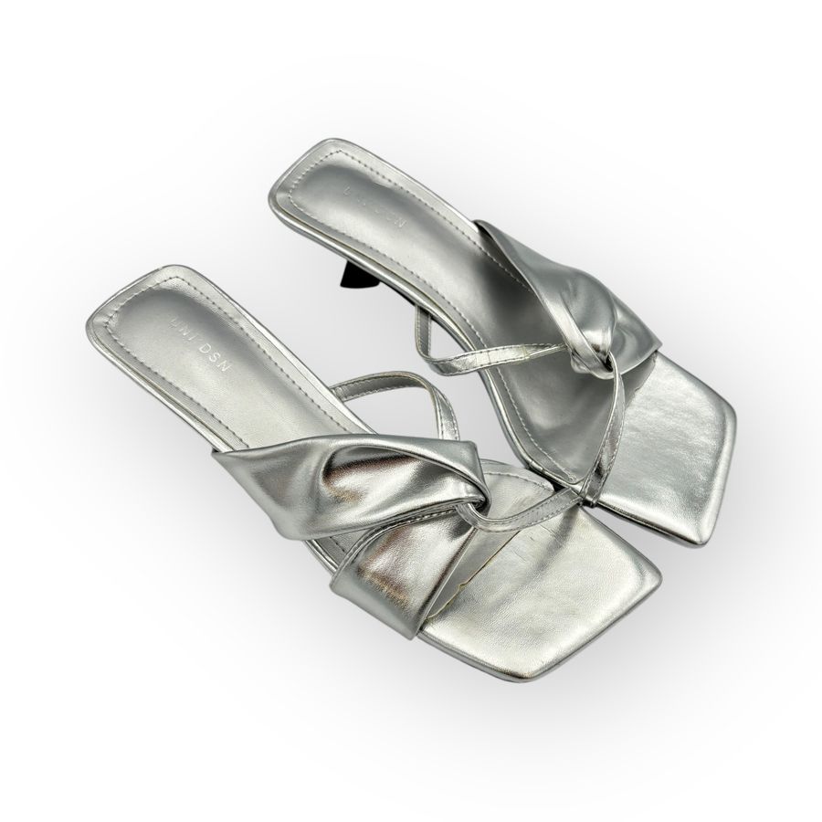 Giày Cao Gót Nữ TGG UN6022-3 Màu Bạc Da Mềm Size 39