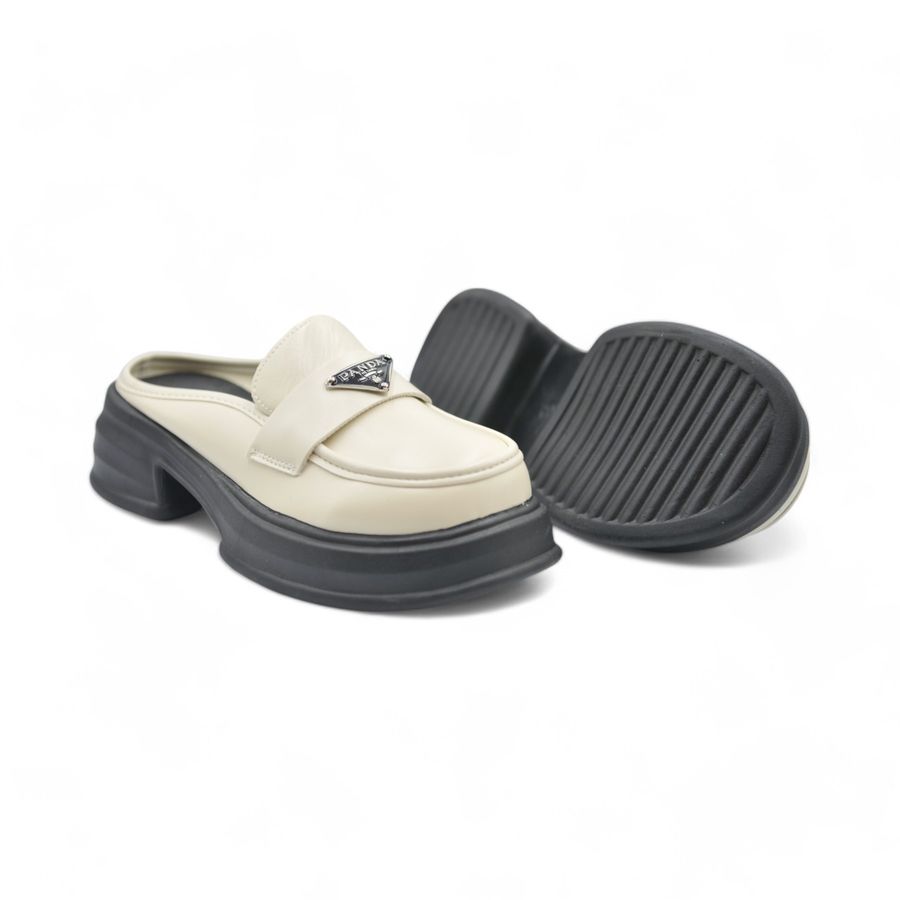 Giày Sục Nữ TGG 5523 Màu Trắng Da Lì Size 36