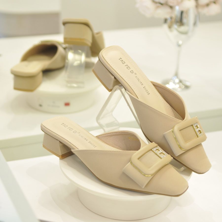 Giày Sục Nữ TGG 8338-67 Màu Be Da Lụa Size 37