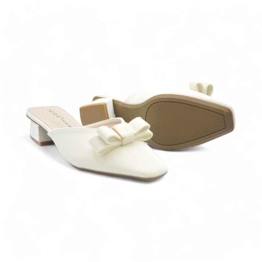 Giày Sục Nữ TGG 8338-92 Màu Trắng Da Lụa Size 35