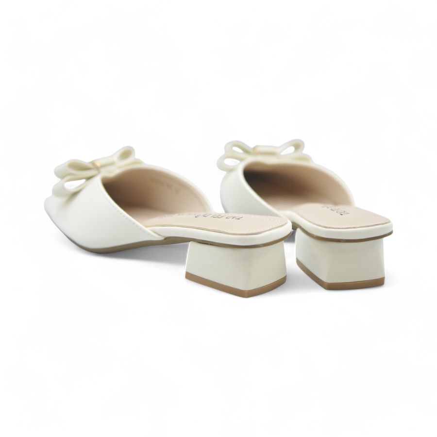 Giày Sục Nữ TGG 8338-92 Màu Trắng Da Lụa Size 35