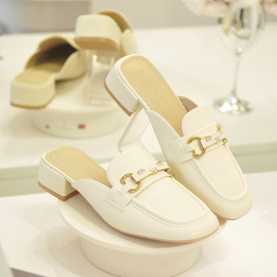 Giày Sục Nữ TGG A6606 Màu Trắng Da Lì Size 35
