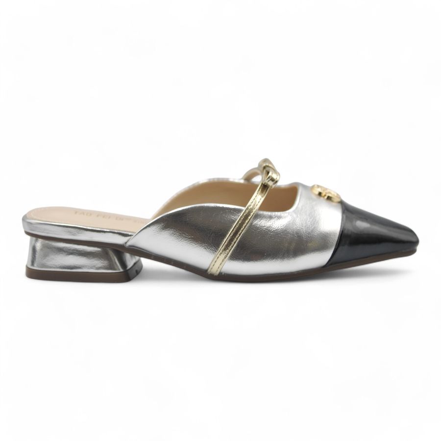 Giày Sục Nữ TGG D1803 Màu Bạc Da Mềm Size 38