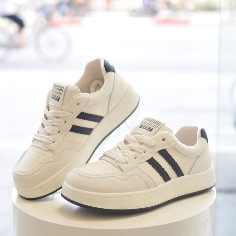 Giày Thể Thao TGG 635 Trắng Phối Đen Da Mềm Size 40
