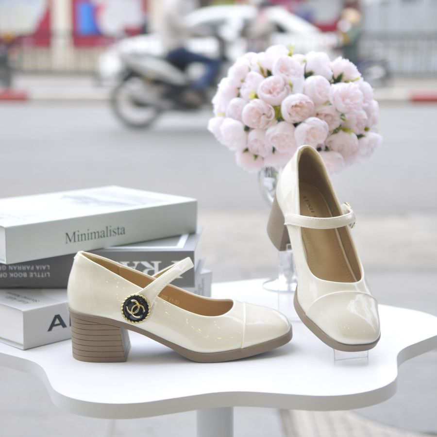 Giày Búp Bê Nữ TGG 2832 Màu Trắng Da Bóng Size 36