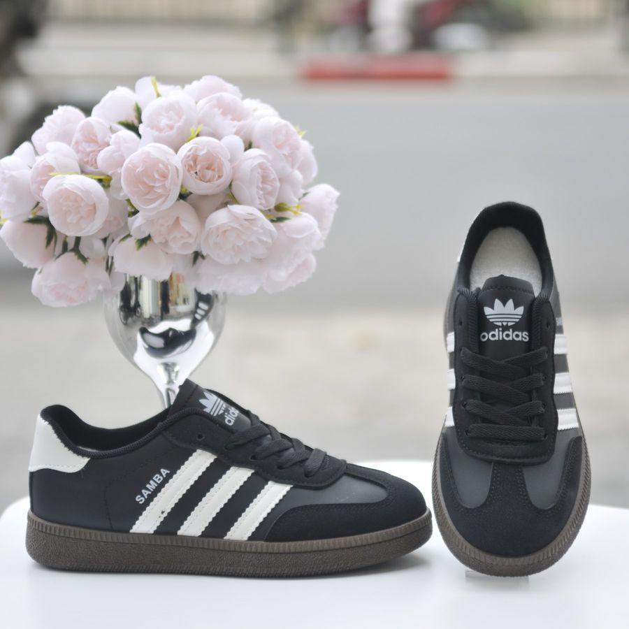 Giày Thể Thao Nữ TGG 6605 Màu Đen Phối Sọc Trắng Size 36