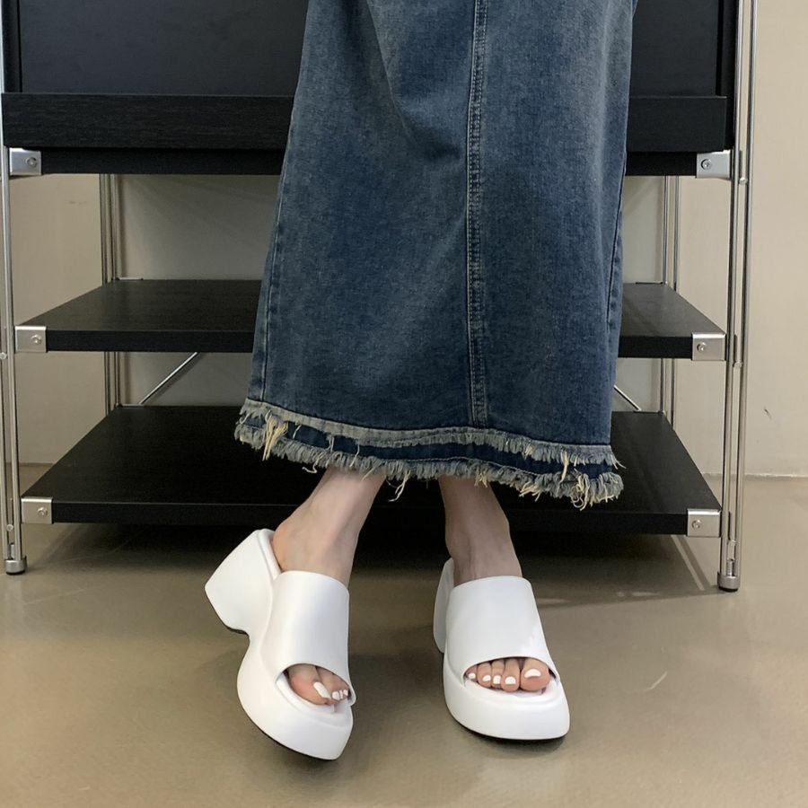 Dép Quai Ngang Nữ TGG SW9966 Màu Trắng Da Mềm Size 38