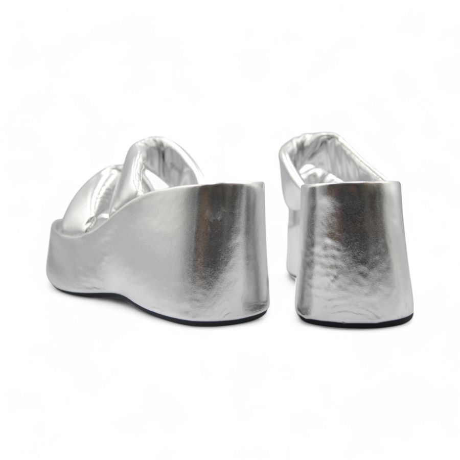 Dép Quai Ngang Nữ TGG UN9825-7 Màu Bạc Da Mềm Size 39