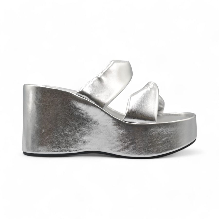Dép Quai Ngang Nữ TGG UN9825-7 Màu Bạc Da Mềm Size 39