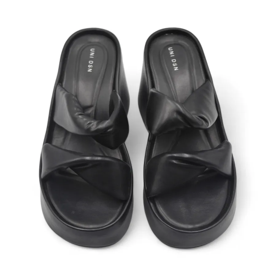 Dép Quai Ngang Nữ TGG UN9825-7 Màu Đen Da Mềm Size 35